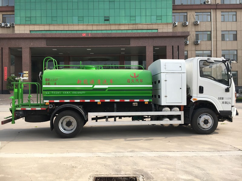 纯电动清洗车 YYD5120GQXBEV(正右)